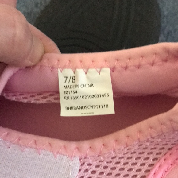NWOT Water Shoes (7-8) - Picture 5 of 5